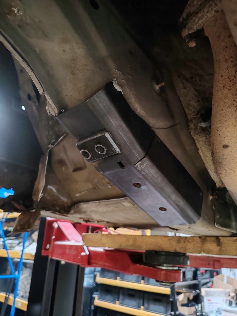 фото №11, Ремкомплект підсилювач лонжерон bmw e36 кронштейн tulei важеля swagier