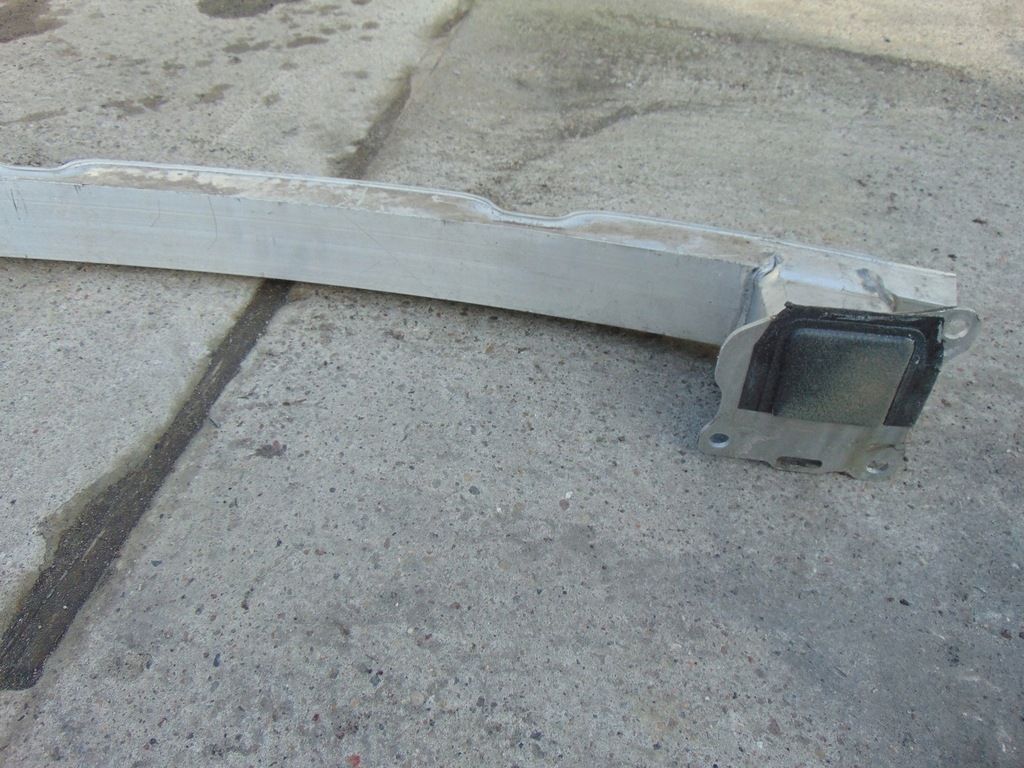 фото №12, Балка бампера задня audi a6 c8 4k0807309