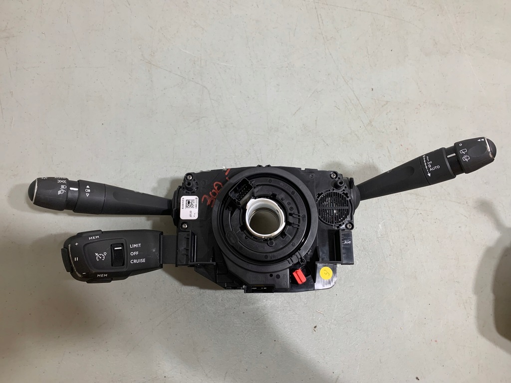 фото №1, Ds3 crossback переключатель комбинированный 98235557zd