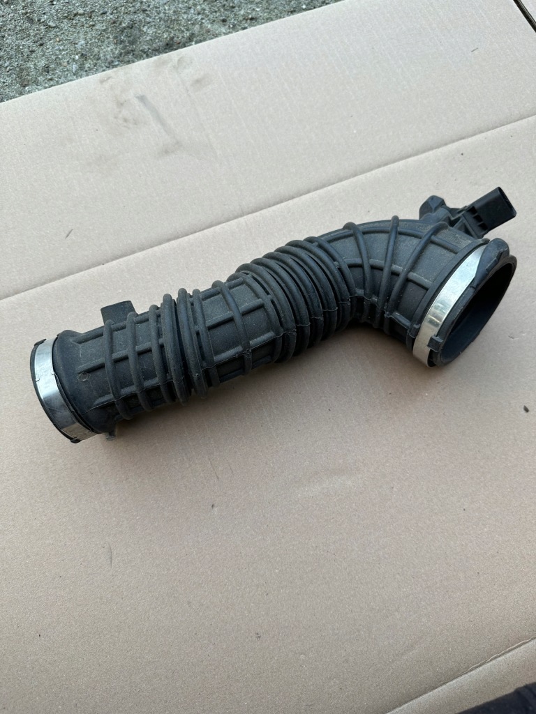 фото №1, Шланг впускной  интеркулер vw transporter t6