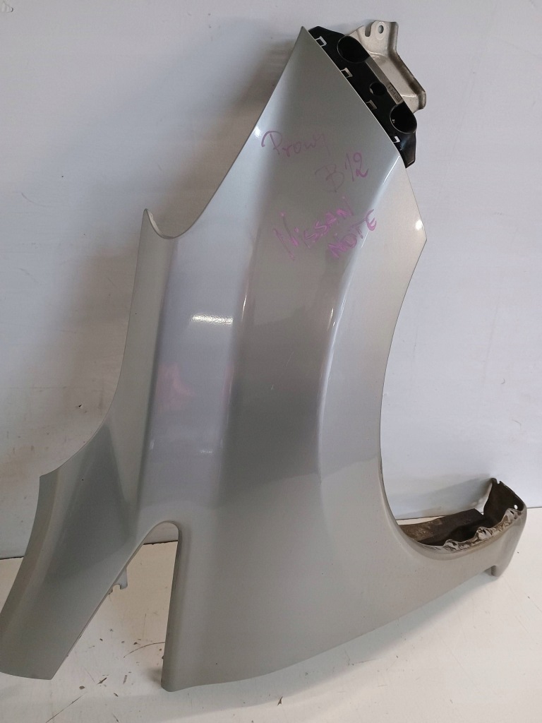 Крило правий перед правий передній nissan note e12 європа Недорого