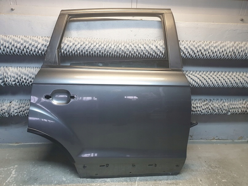 фото №1, Audi q7 4l 06-15r дверь правый задняя задние цвет lz7s