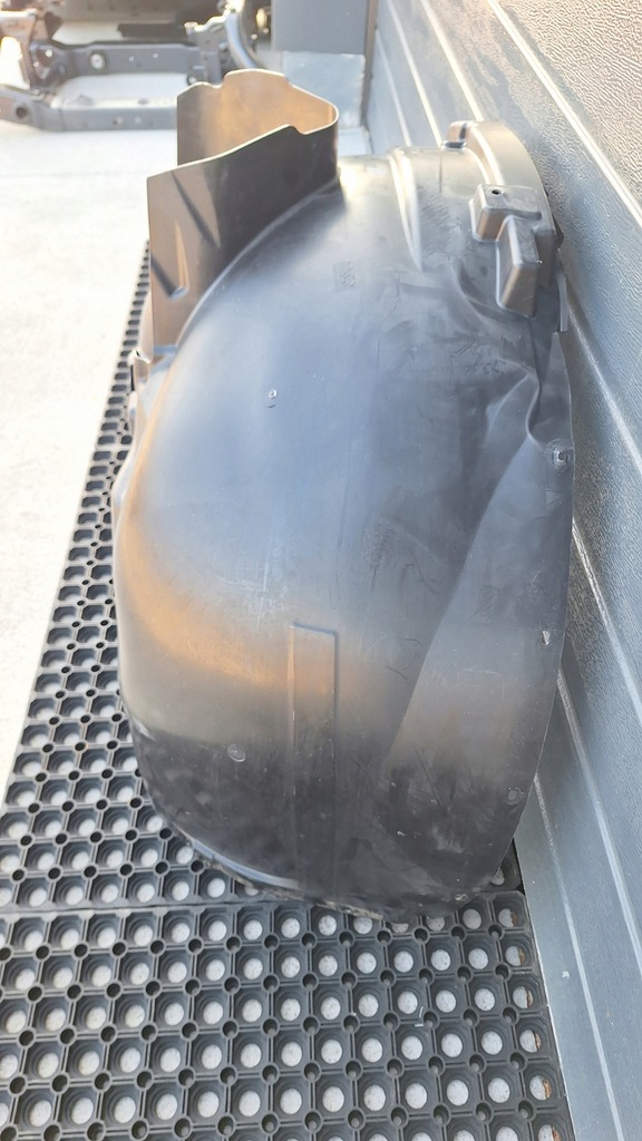 фото №3, Volvo xc60 ii подкрылок левая передние