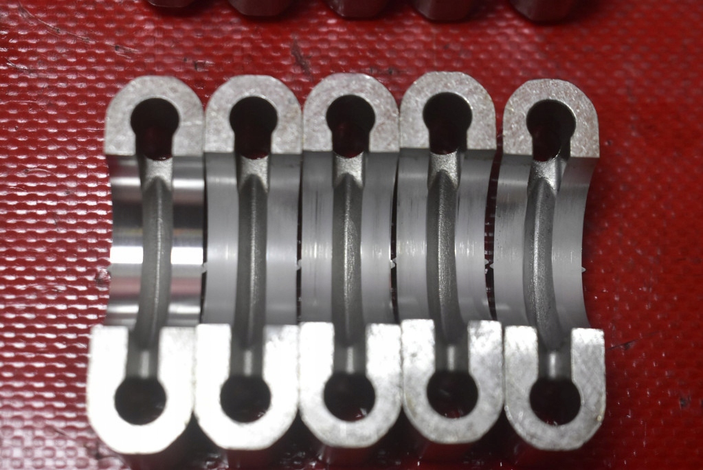 фото №8, Головка двигателя левая r6280160901 mercedes ml w163 4.0 cdi 250 km 4matic