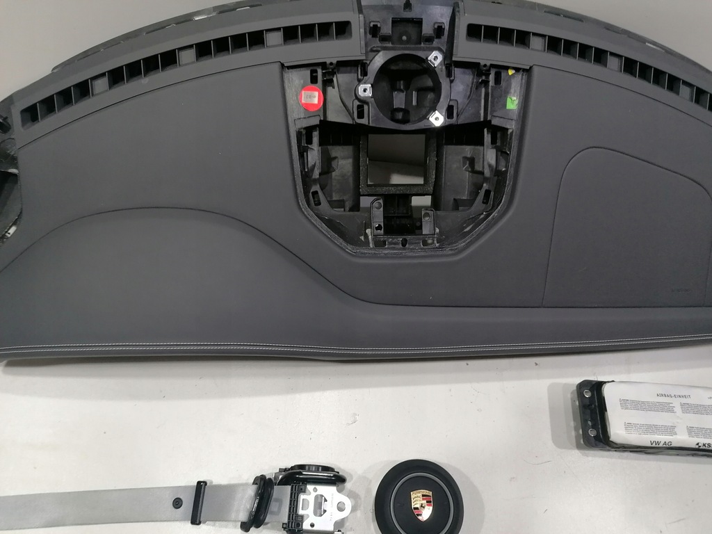 фото №5, Porsche 911 992 carrera панель приладів консоль подушка безпеки ремені