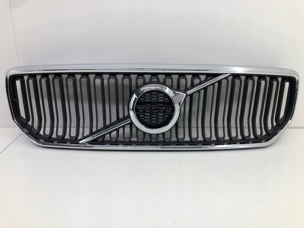 фото №1, Volvo xc40 решітка радіатора решітка радіатора бампера перед 32365355 31479417