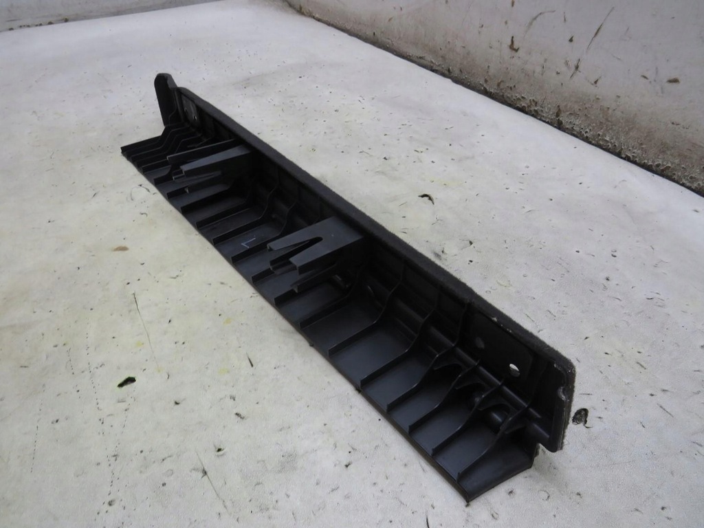 фото №5, Молдинг защита багажника левая audi q5 8r