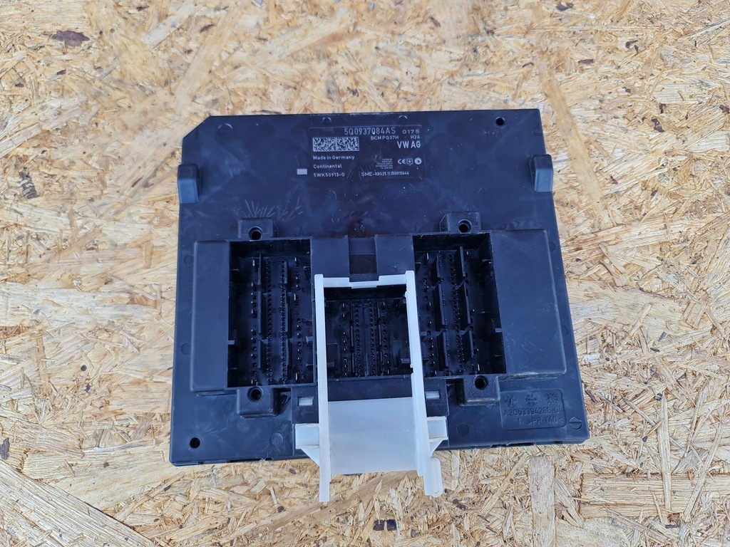 фото №1, Vw golf 7 модуль комфорту блок управління бортовою мережею 5q0937084as