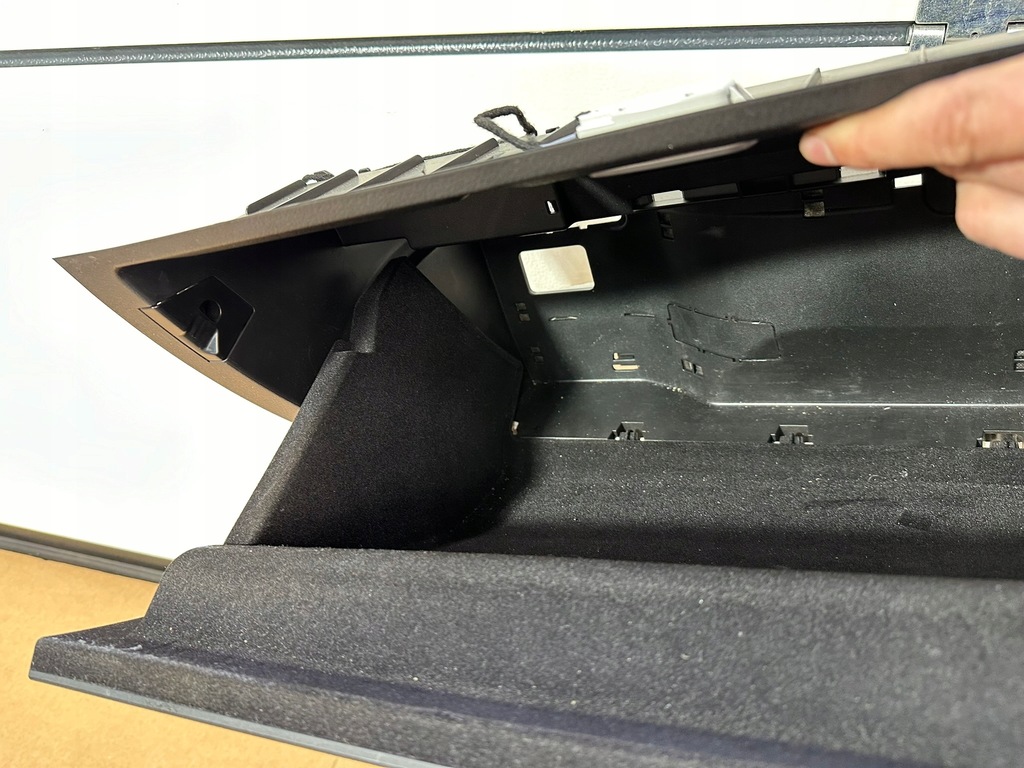 фото №7, Бардачок пасажира, консолі, панелі mercedes b klasa w247 m europa, чорний