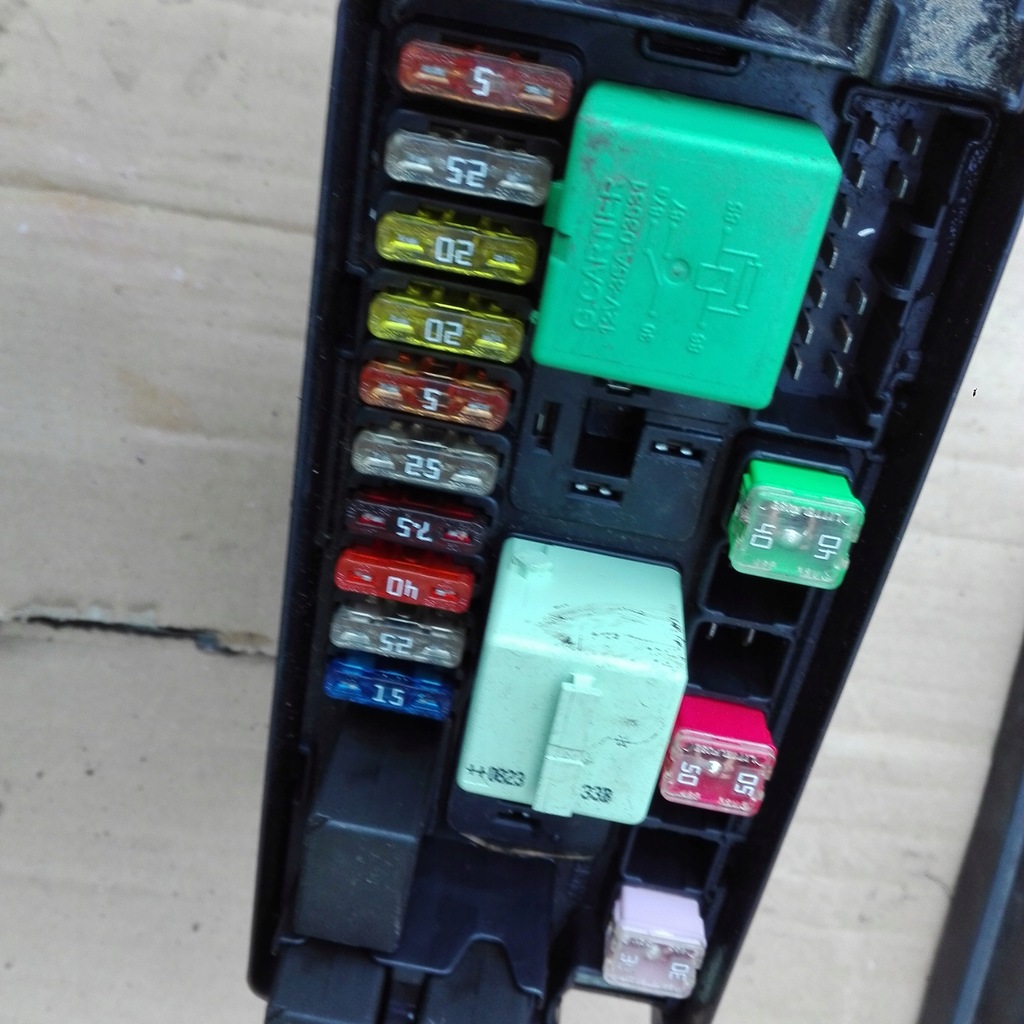 фото №2, Mini r56 r55 модуль коробка предохранителей корпус