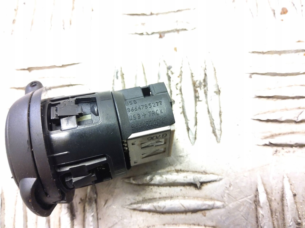 фото №5, Peugeot partner 2017 разъём / соединитель usb