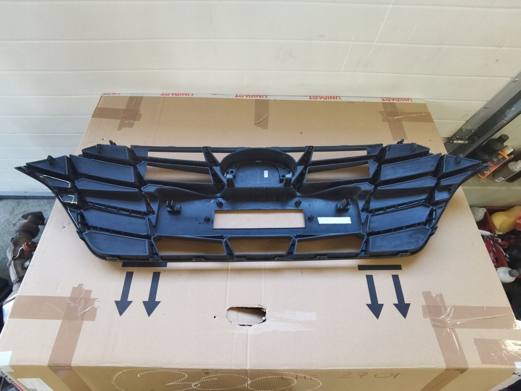 фото №15, Hyundai i20 iii - решітка радіатора решітка радіатора бампера перед