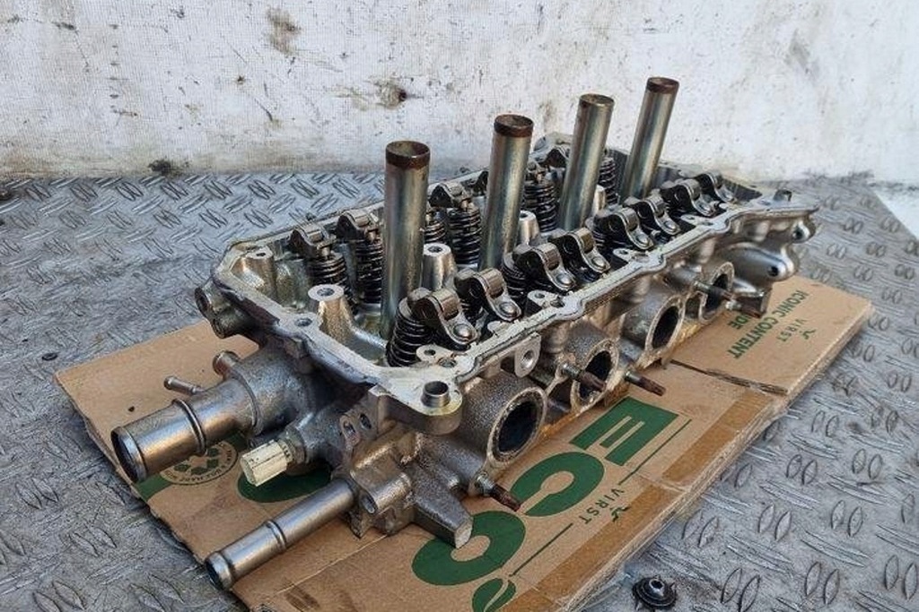 фото №9, Головка двигуна toyota auris _e15_ a1zr 1.6l бензиновий 91kw 2009