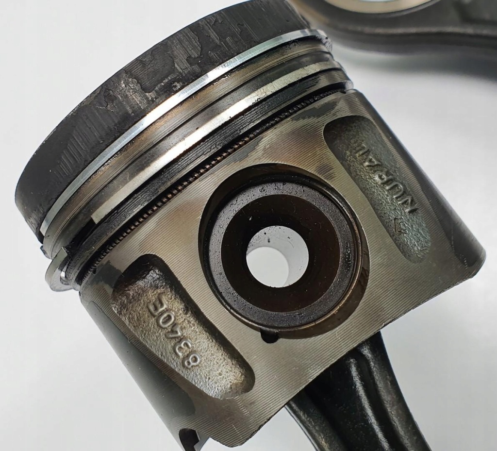 Поршень + шатун jeep grand cherokee iii wh 3.0 crd 8340e в Украине