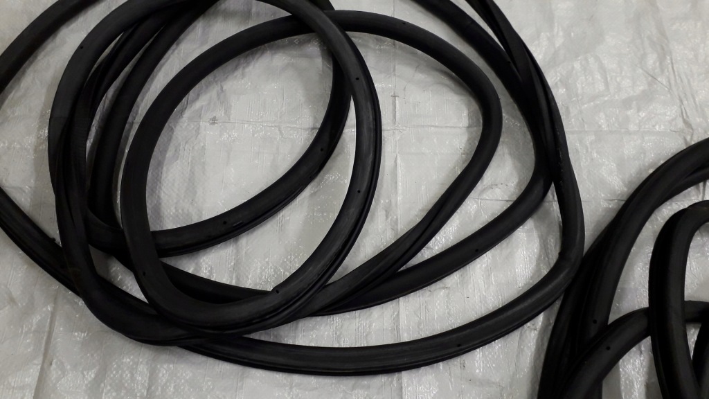 фото №13, Vw touran прокладка кузовная дверь перед задняя 2003-2010