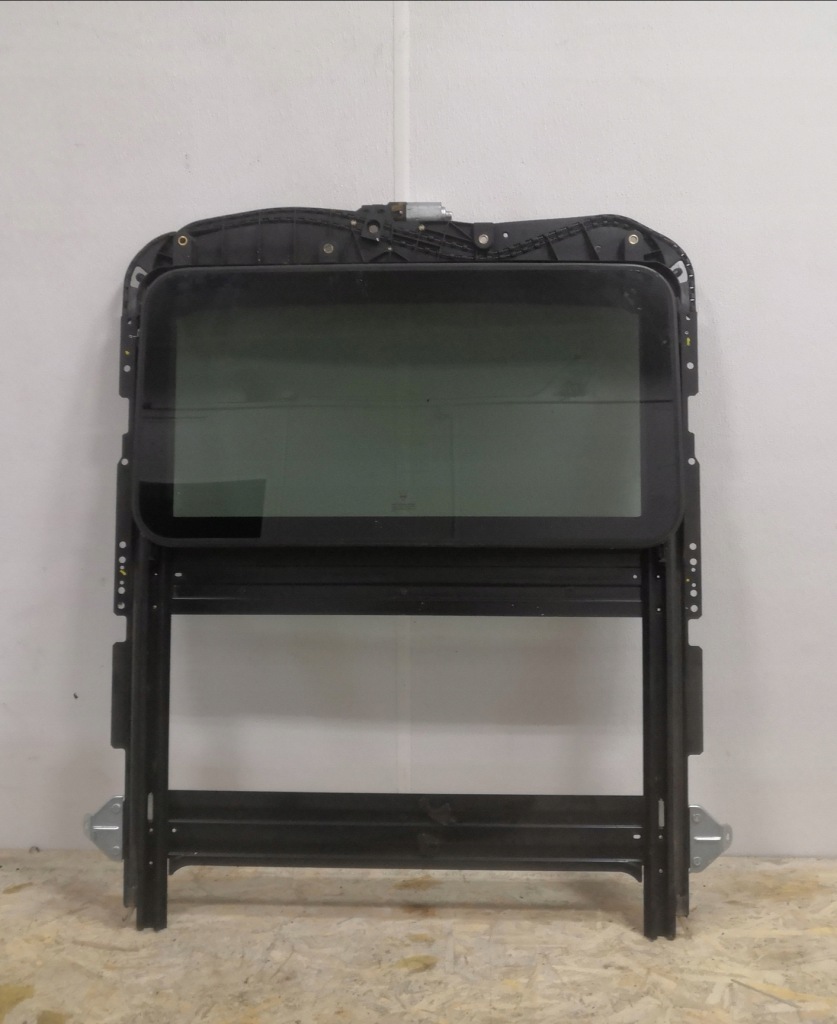 фото №1, Maserati quattroporte v 04-12 люк