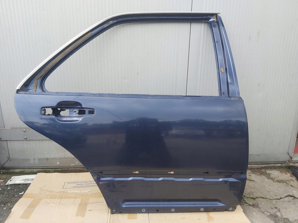 Купить Дверь задний  задние правое mercedes s w140