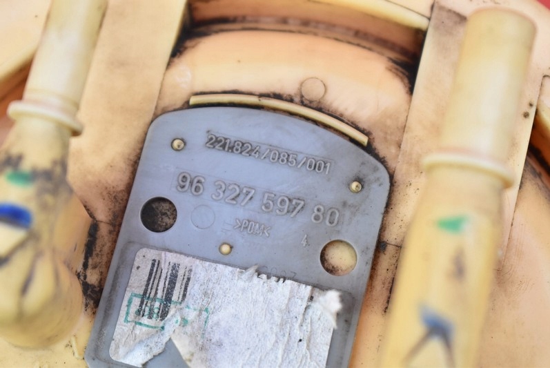 фото №7, Датчик уровня топлива 9632759780 citroen c5 1 i 1.6 hdi 109 km 04-08