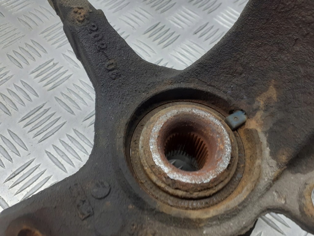 фото №3, Поворотный кулак ступица левый перед ford focus mk2 1.6