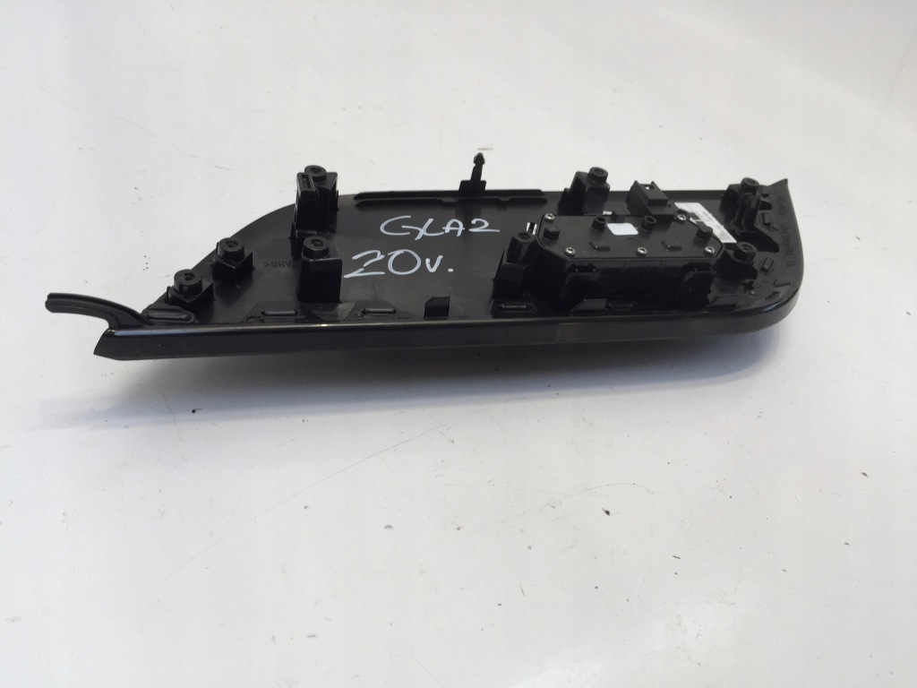 фото №3, Mercedes gla ii h247 панель заглушка дверь перед l