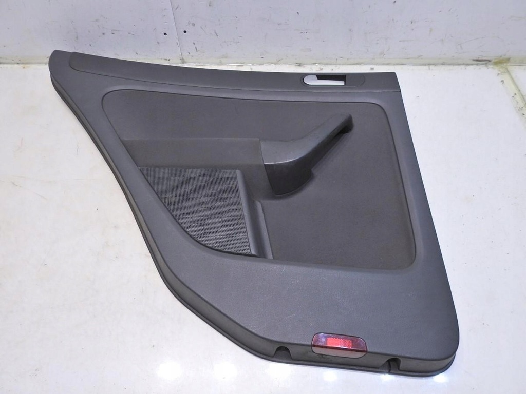 фото №13, Оббивка двері лівий задня vw golf v plus 5m0868115