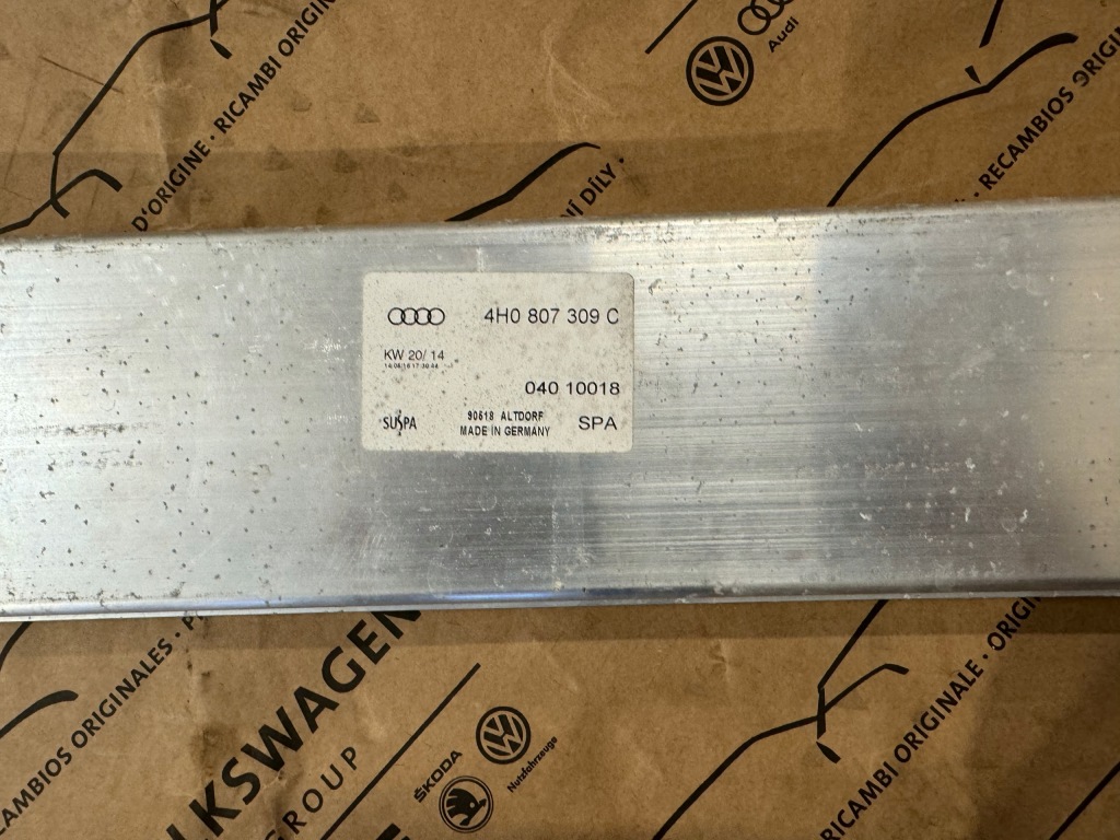 фото №3, Audi a8 d4 lift long балка бампера задняя orginał 4h0807309c 2015 r