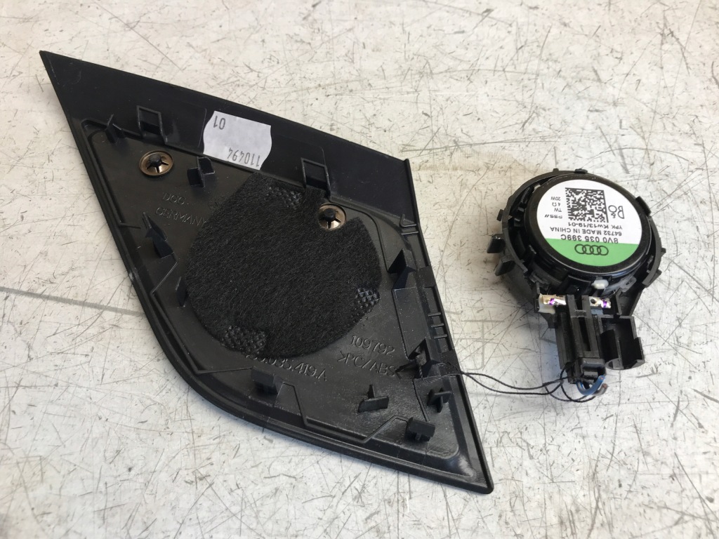 фото №4, Audi r8 plus накладка динаміка консолі bang olufsen