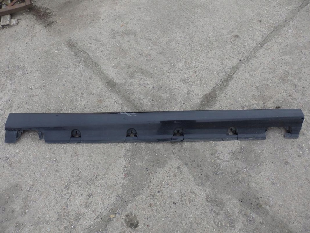 Купить Молдинг порог правая mercedes ml w166 amg a1666980854