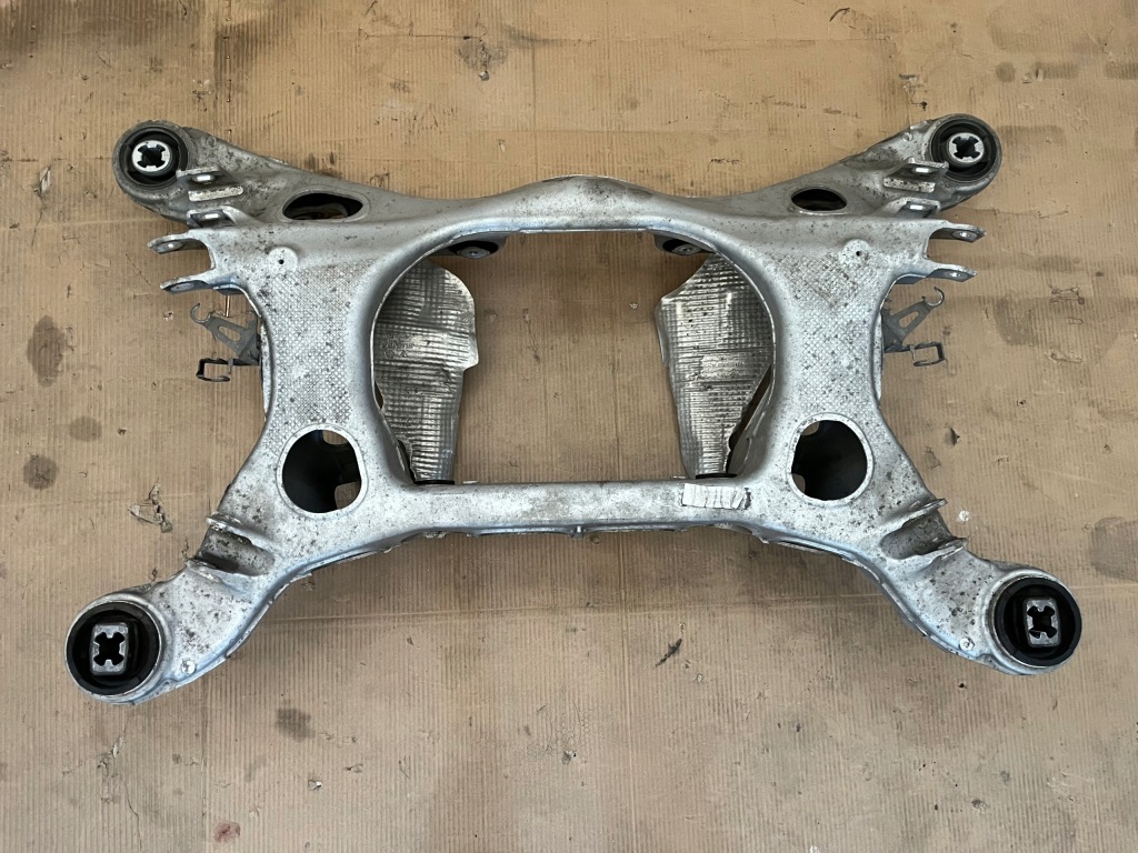 фото №1, Idealny підрамник задня задній porsche panamera 971 1