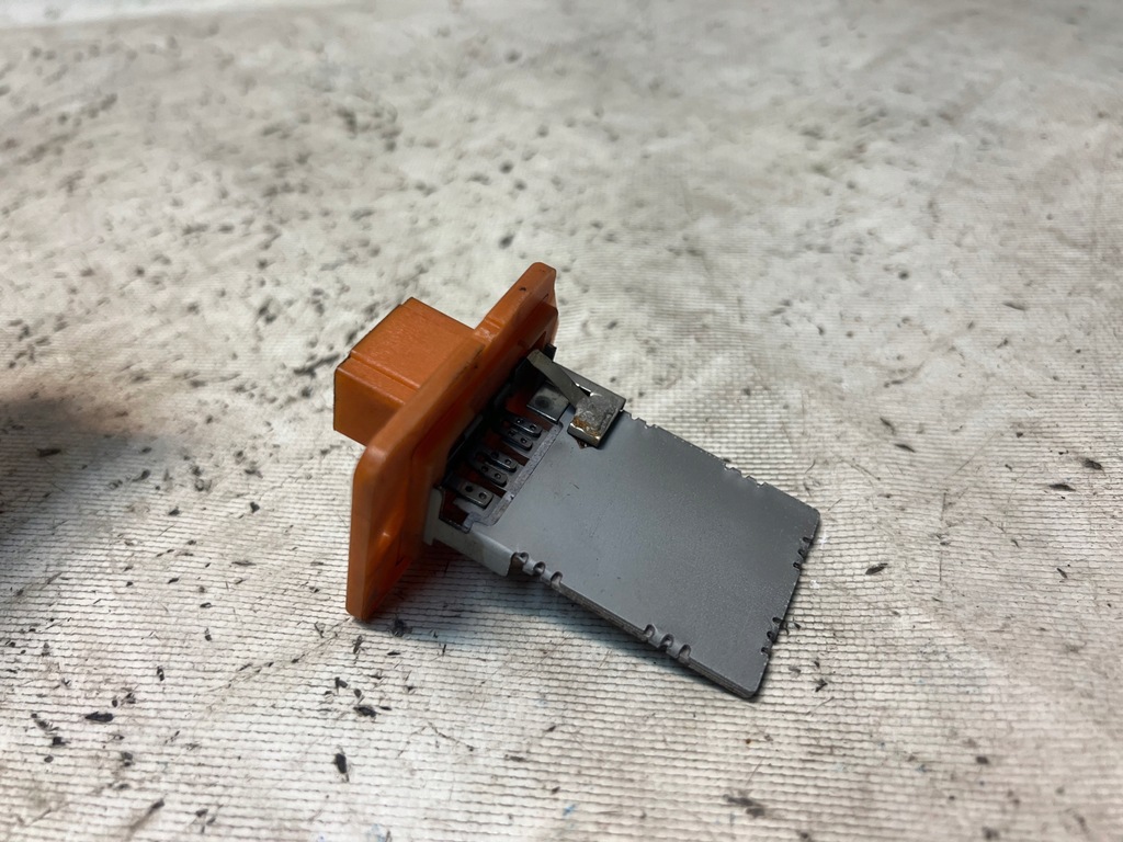 фото №1, Hyundai i30 iii 17- резистор резистор вентилятор