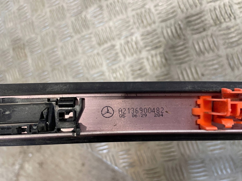 фото №8, Молдинг дахова права mercedes e-klasa w213 a2136900482