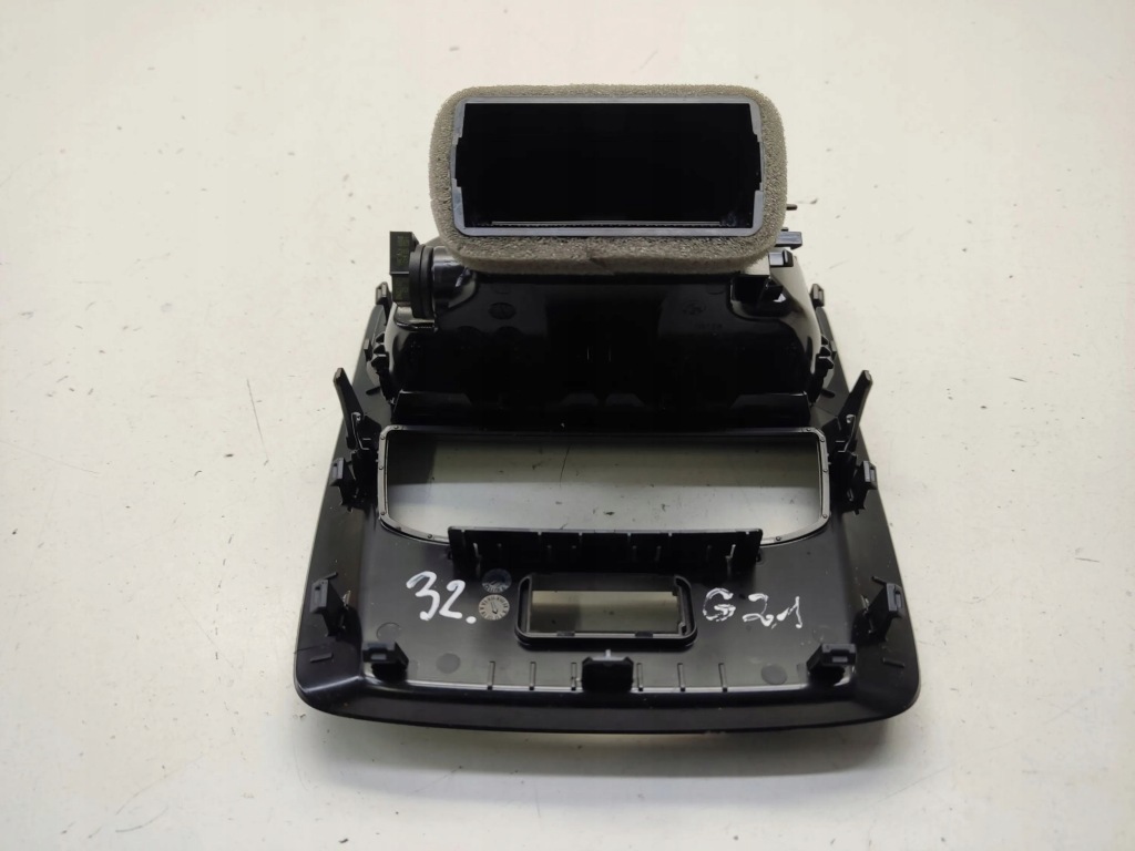 фото №5, Bmw 3 g20 g21 2023 решётка обдув консоли центральной 5a3b8e1