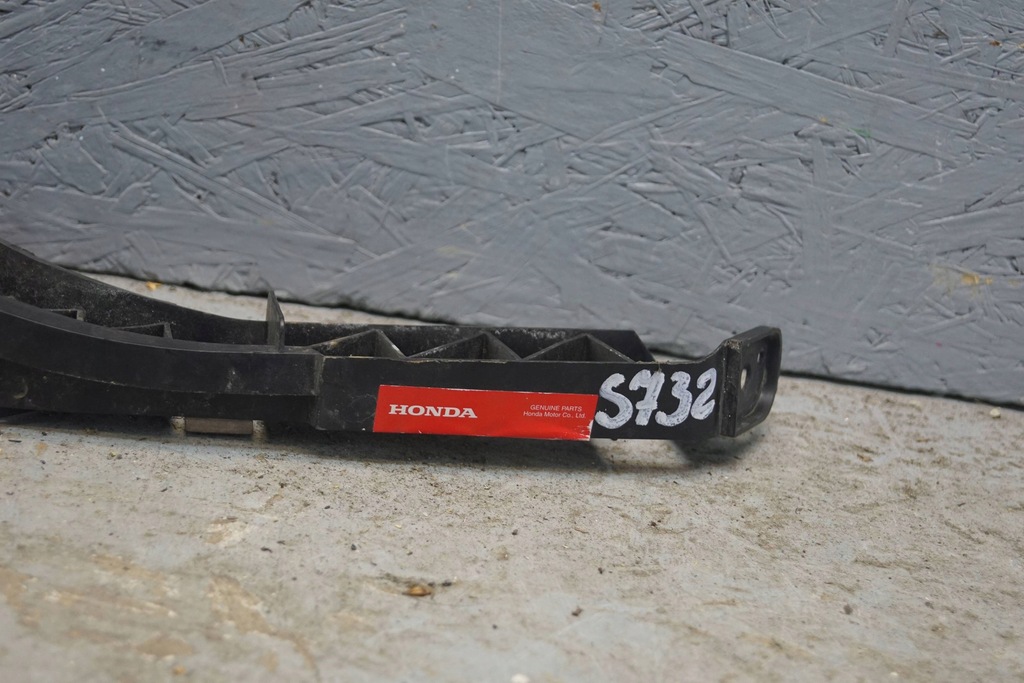 фото №10, Honda cr-v iii напрямна кронштейн лампи правий перед s732