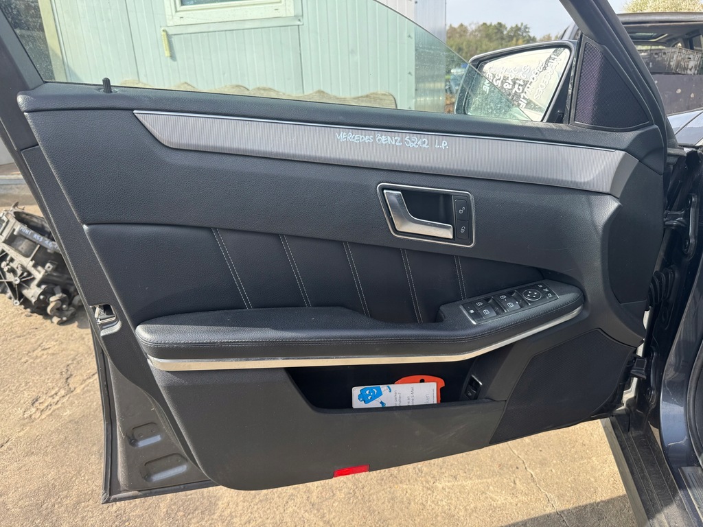 фото №8, Mercedes s212 w212 lift kombi комплект сидений обшивка дверей обшивки сиденья заднее сиденье