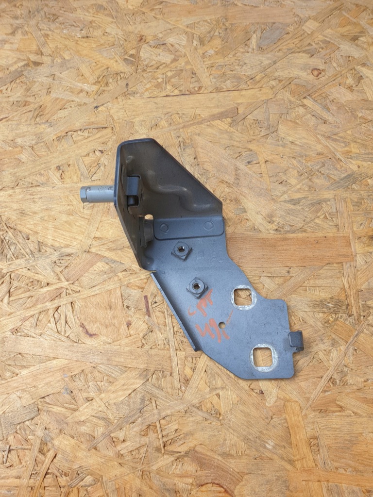 фото №1, Renault captur кронштейн кронштейн поперечина 641802835r