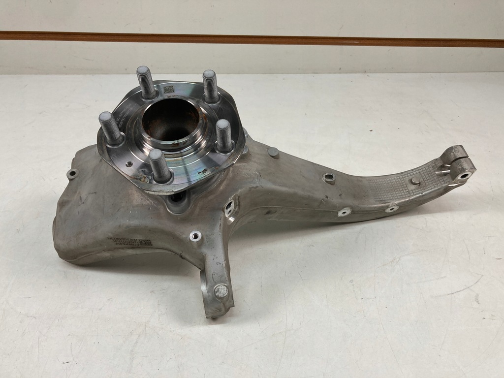 фото №1, Поворотный кулак ступица правая передняя tesla y