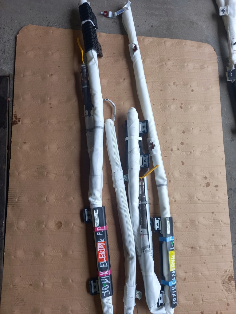 фото №1, Шторка безпеки права ліва hyundai ioniq v 5