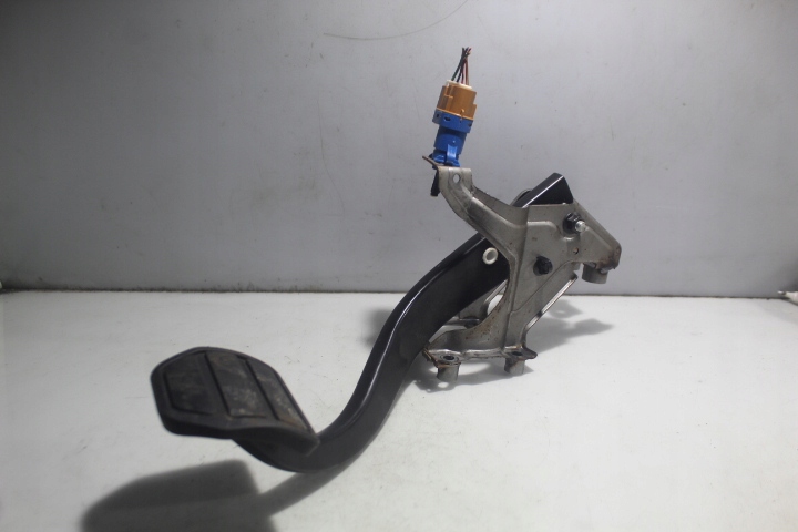 фото №1, Педаль тормоза land rover discovery iii 2.7td