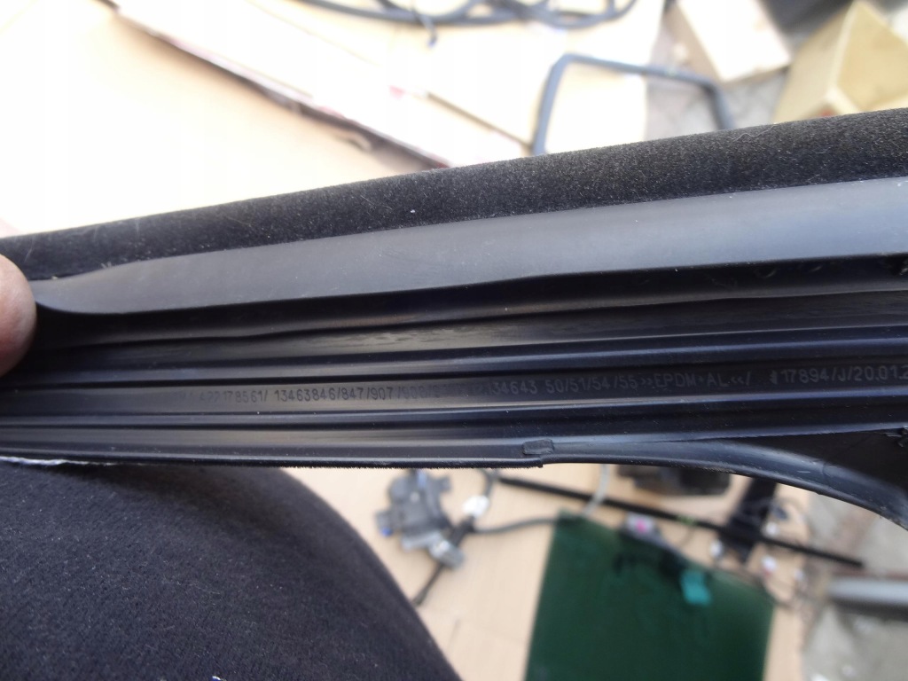 Молдинг прокладка скло двері лівий задній малий opel insignia b 39144554 ita Зі Шроту