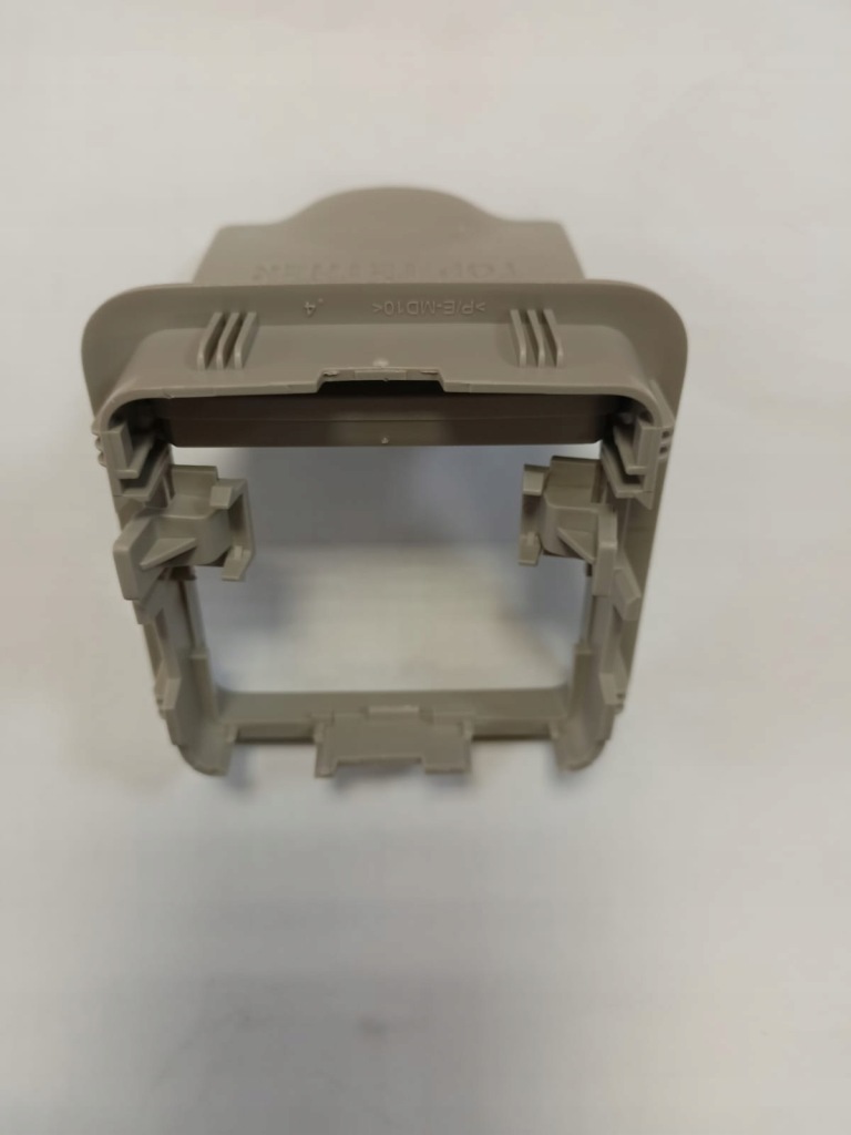 фото №2, Заглушка потолочный citroen c5 x7 оригинальный номер 8342hv