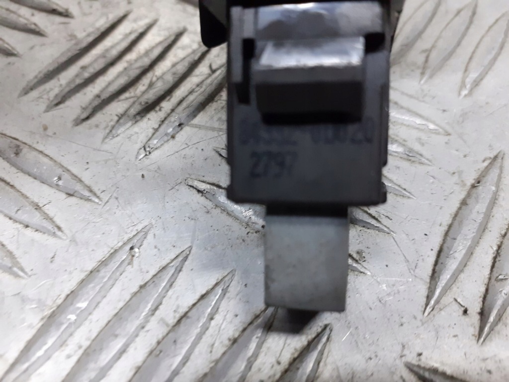 фото №2, Переключатель света аварийных toyota yaris ii