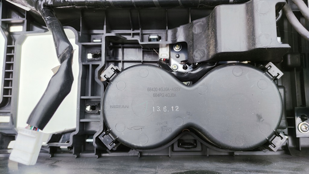 фото №8, Infiniti q50 бардачок туннель подлокотник средний el10