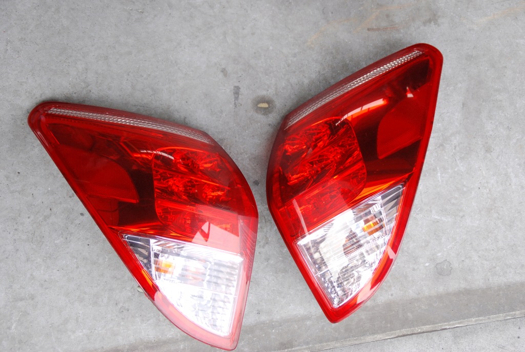 фото №1, Toyota rav4 iii лампа задня l / p 06-09
