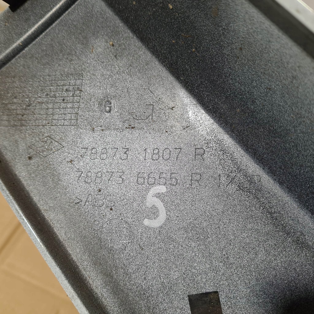 фото №6, Renault twizy молдинг корпус защита крыша стойки