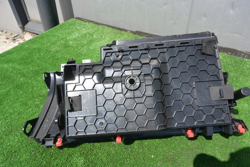 фото №10, Бардачок пасажира bmw x5 f15 eu