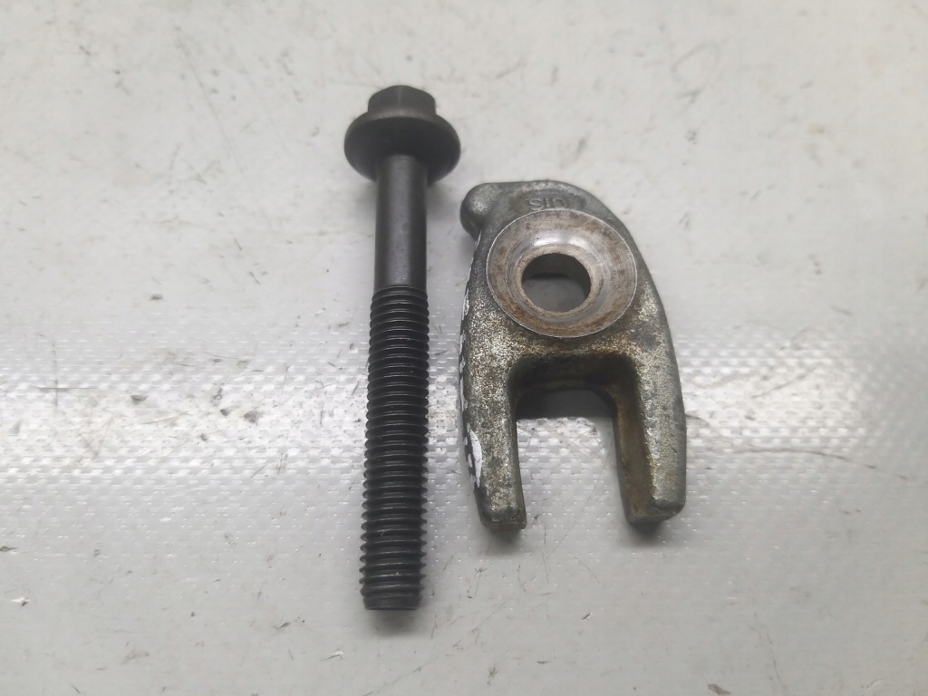 Кронштейн кріплення болт форсунки вприску scenic 3 megane kadjar 1.5 Доставка