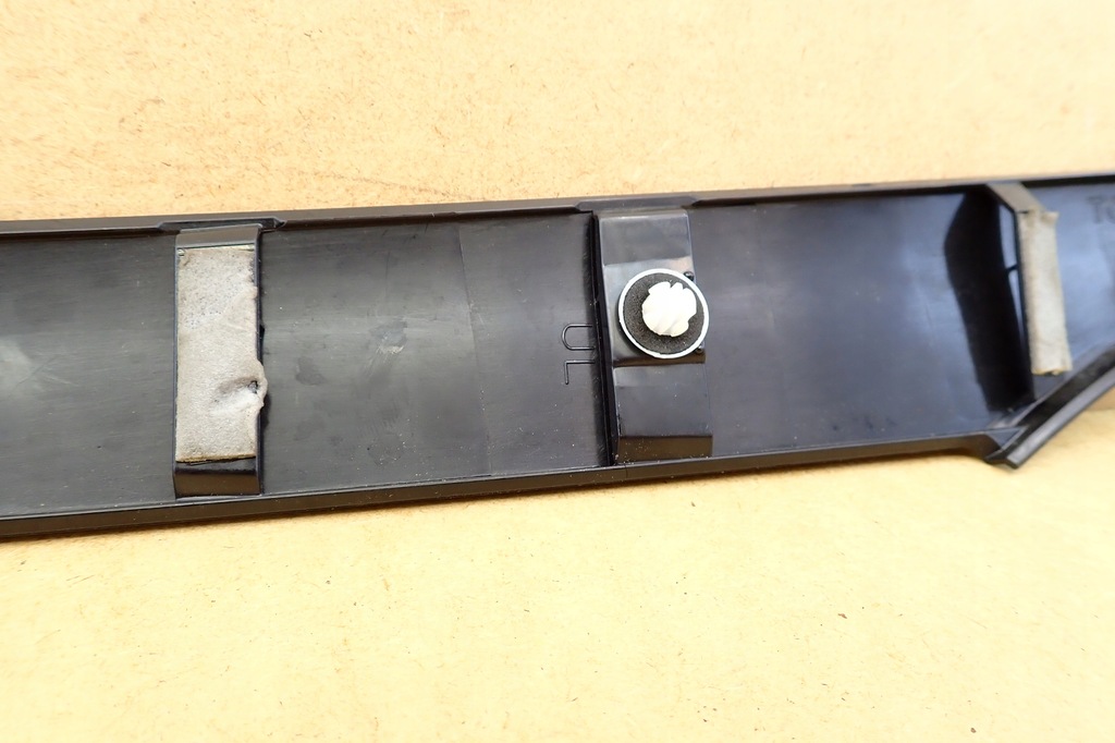 фото №9, Toyota corolla cross молдинг верхний czarna задняя задняя левая стойка крыша