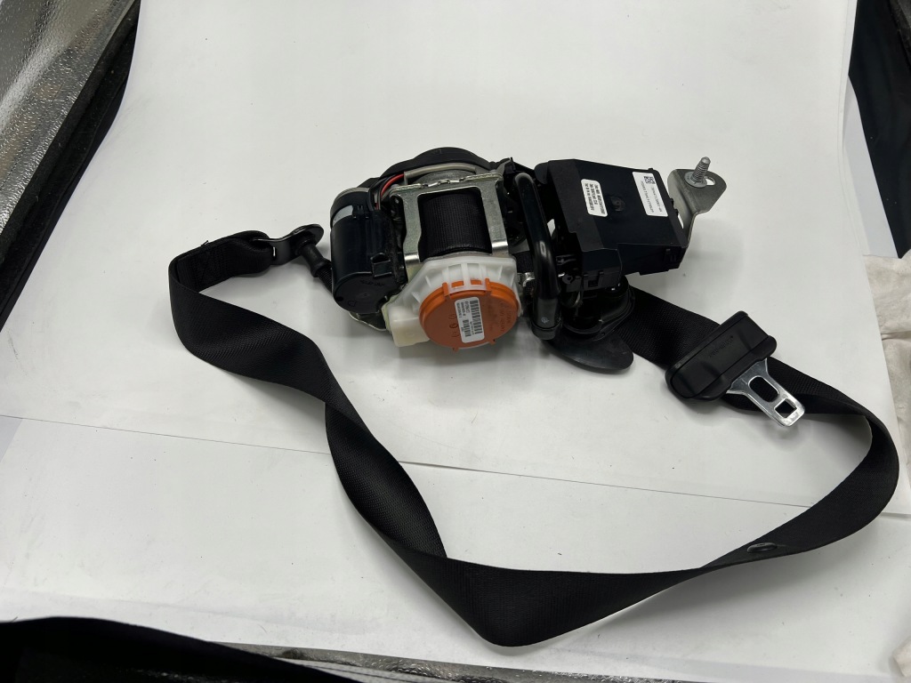 фото №1, Mercedes a-klasa w177 pas безопасности левый перед a1778606101