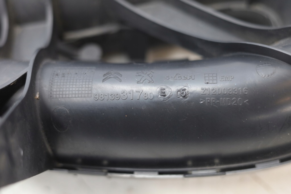 фото №3, Шланг труба воздуха citroen ds7 2018r 2.0 hdi 177km 9813931780