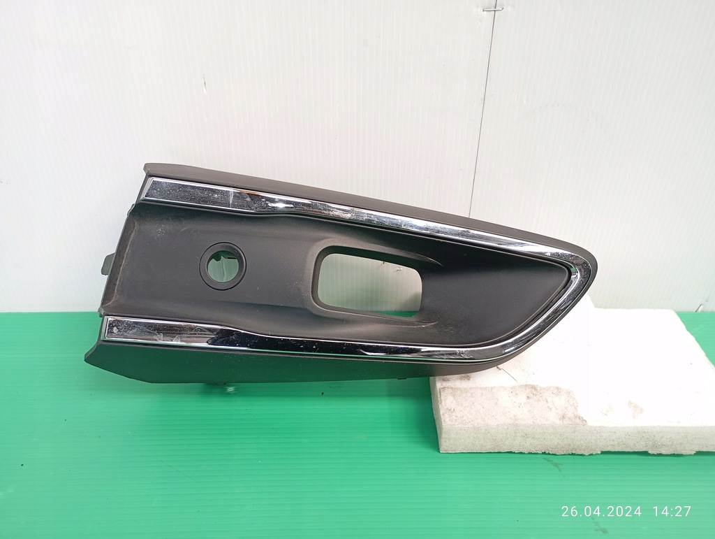 фото №1, Решётка бампер правая передняя renault zoe lift 261a28224r